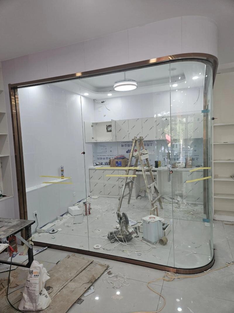 李沧区热弯玻璃异形展柜玻璃 - 厂家